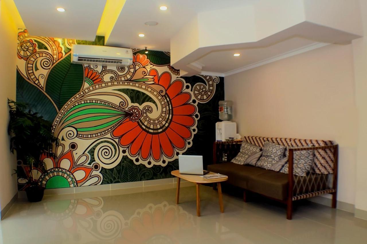 Front One Cabin Malioboro Jogja Yogyakarta Exterior photo